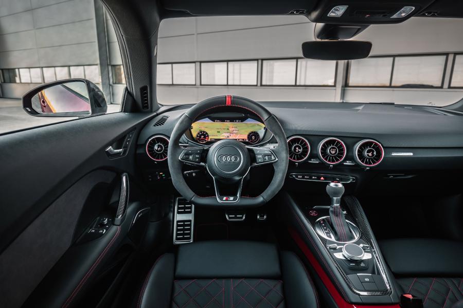 Торпедо Audi TTS Coupe (8S) 2018 года  (WW) (фото 119 из 254)